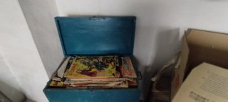 Baúl antiguo azul para restaurar