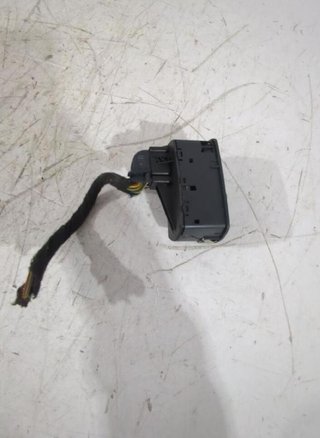 Mando elevalunas opel 13258521aa corsa 1.3 151908