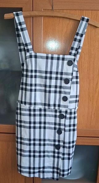 T34, Stradivarius, peto shors efecto falda cuadros