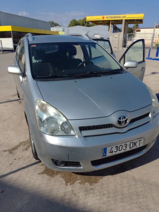 Toyota Corolla verso 2005