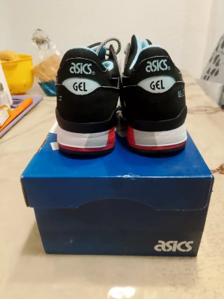 Zapatillas Asics Gel Lyte III Negras y Azules