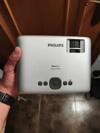 Proyector Philips NeoPix Easy Play Full HD