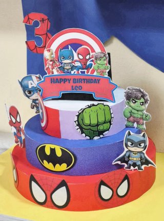 Torta finta Supereroi Marvel/Avengers