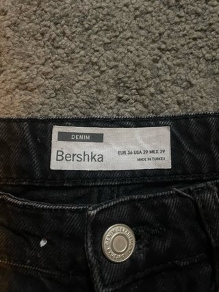 Bershka Shorts Vaqueros Negros Desgastados