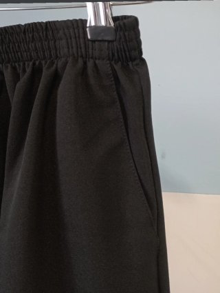 Pantalón pirata negro talla L