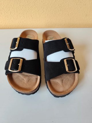 Sandalias de chica N°39 de Natura.