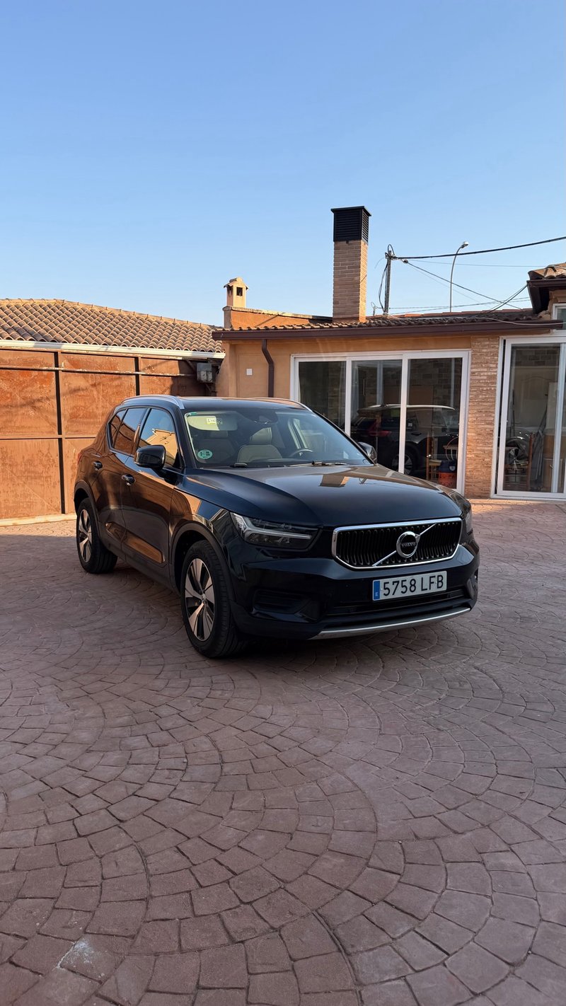 Volvo XC40 2020 - foto 1