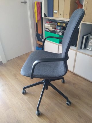 Silla de escritorio Ikea Langfjall gris
