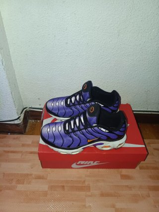Nike TN Morado Talla 42 original