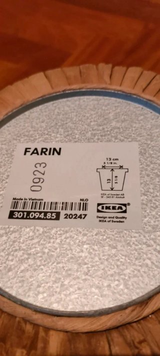 Maceta paja + pétalos Ikea