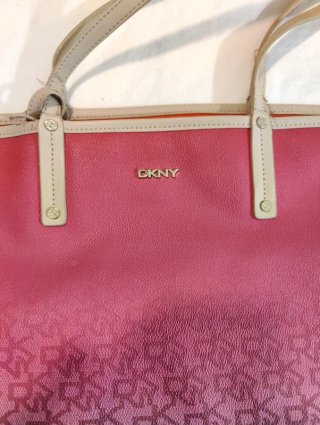 Bolso Tote DKNY Reversible Rojo y Beige