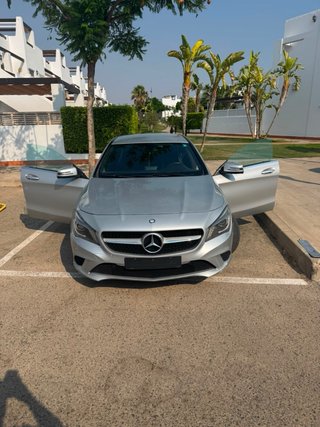 Mercedes-Benz CLA 200 2014