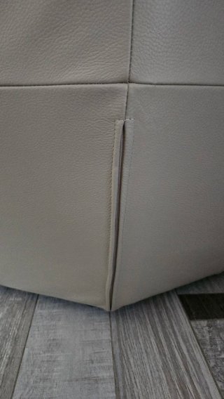 Divano componibile Chateau D'Ax pelle beige