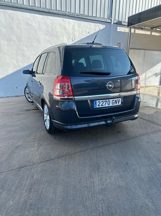 Opel Zafira 2009 full extras