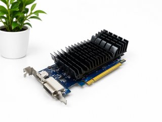 GEFORCE GT710 -NEGOCIABLE-