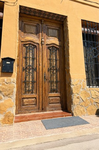 Portón de madera estilo valenciano