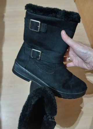 Botas negras forradas talla 37