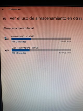 PC Asus con monitor Dell y Teclado Negro