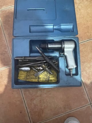 Pistola de impacto neumática y cinceles