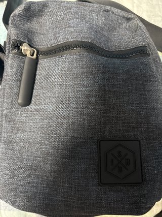 Bandolera gris y negra