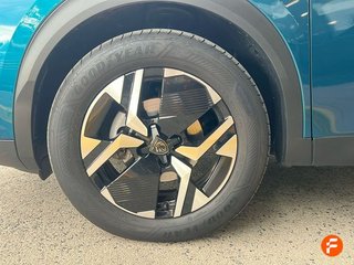 Peugeot 2008 Allure Gasolina 100 S&S 6 Vel. MAN