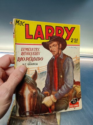 dos novelas COLECCION MAC LARRY con el Nº 1