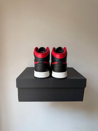 Nike Air Jordan 1 Mid Bred Twist