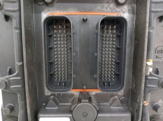 Centralita motor renault 21900553po2 serie t 96124