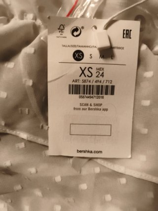 Blusa Bershka blanca volantes lunares