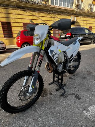 Husqvarna Moto enduro  2023