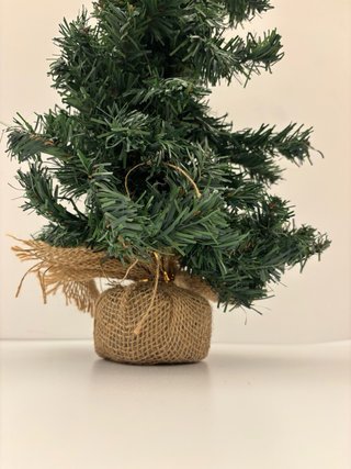Árbol de Navidad de mesa 64 cm altox 26cm ancho