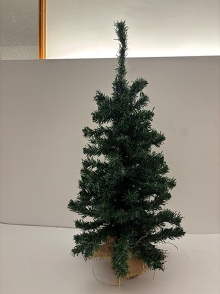 Árbol de Navidad de mesa 64 cm altox 26cm ancho