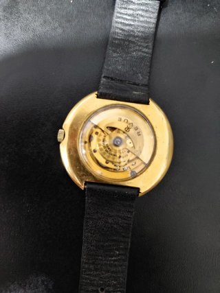 Reloj Revue Esqueleto Dorado Correa Negra