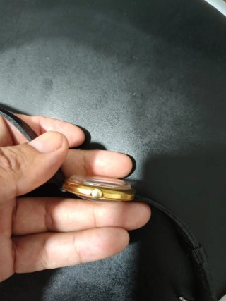 Reloj Revue Esqueleto Dorado Correa Negra