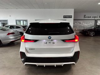 BMW IX1 xDrive30 (2023)