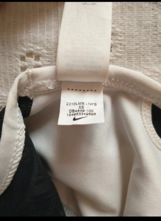 Top Nike donna bianco e nero