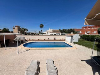 Chalet en venta en La Siesta - El Salado - Torreta en Torrevieja