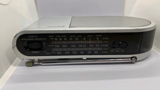 Radio Sony Portátil ICF-404S 3 Bandas