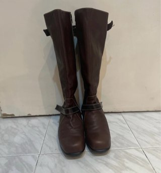 Botas altas marrones cómodas