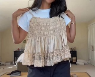 Top Zara satinado con encaje