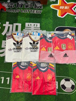 Camiseta España Campeón del Mundo 2 Estrellas B/R