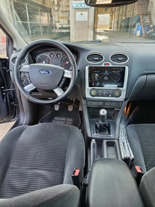 Ford Focus Sedán 1.8 TDCi 115. Muy economico