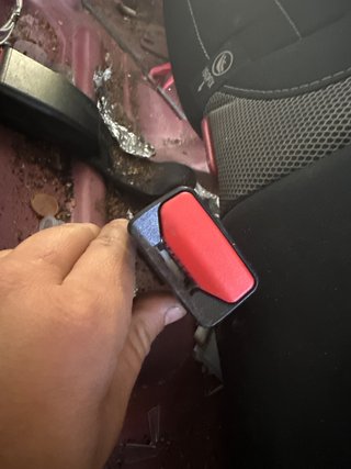 ENGANCHE CINTURON TRASERO CENTRAL Dacia Sandero III (10.2020->)