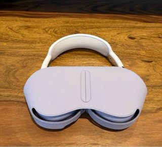 Apple AirPods Max A1384 Plata     Tienen un mes
