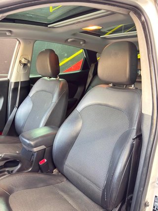 HYUNDAI ix35 Hyundai ix35 1.7 CRDi SLE Sky 4x2