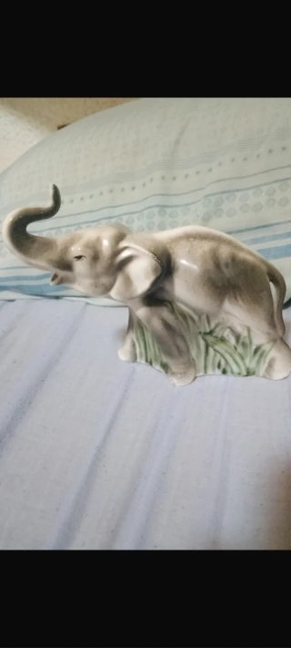 Elefante de la suerte de cerámica