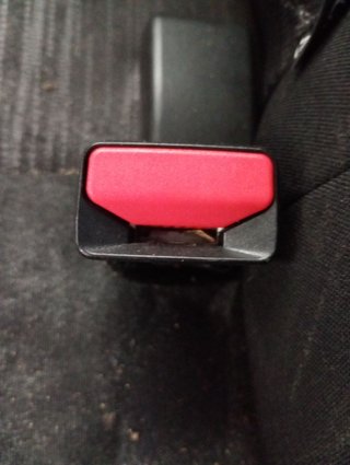 ENGANCHE CINTURON TRASERO CENTRAL Peugeot 208 (01.2012->)