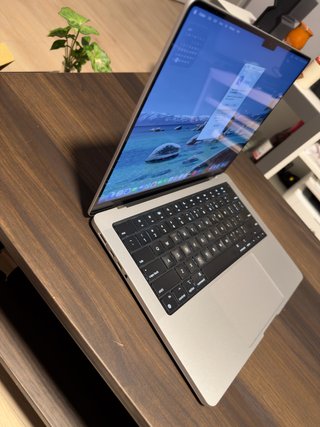MacBook Pro 14 M3 Pro 18GB RAM 512GB SSD Eng