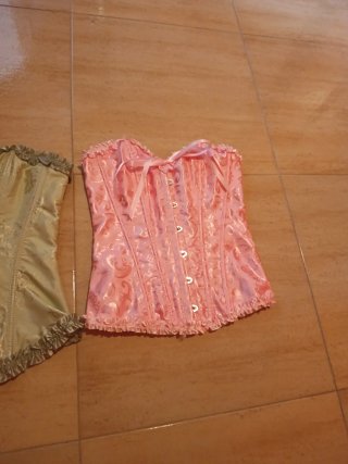 Corsé verde y corsé rosa Talla S sin usar