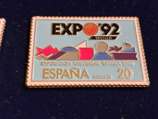 2 Colecciones Pins EXPO'92 Sevilla - 12 Pins